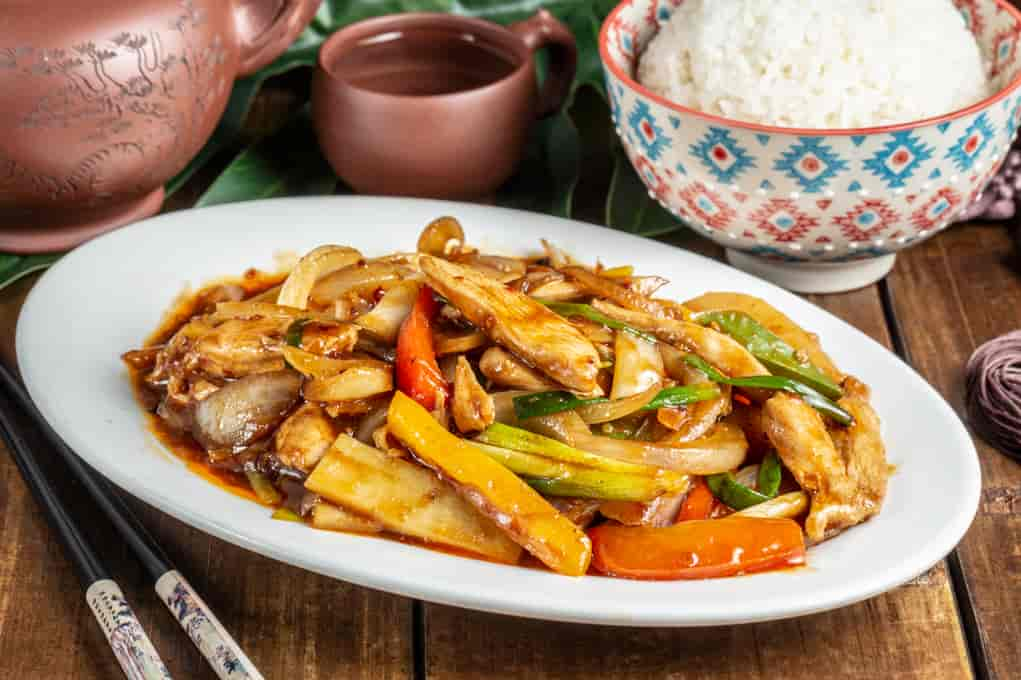 41.RIZ POULET A LA SATAY