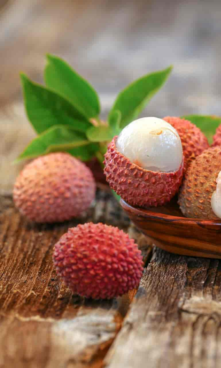 LYCHEES