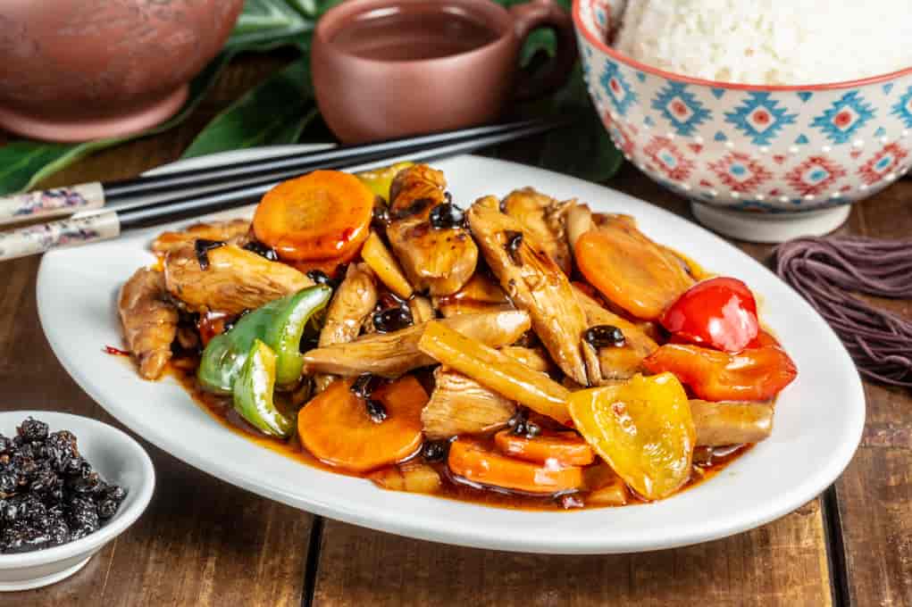 42.RIZ POULET AUX HARICOTS NOIRS